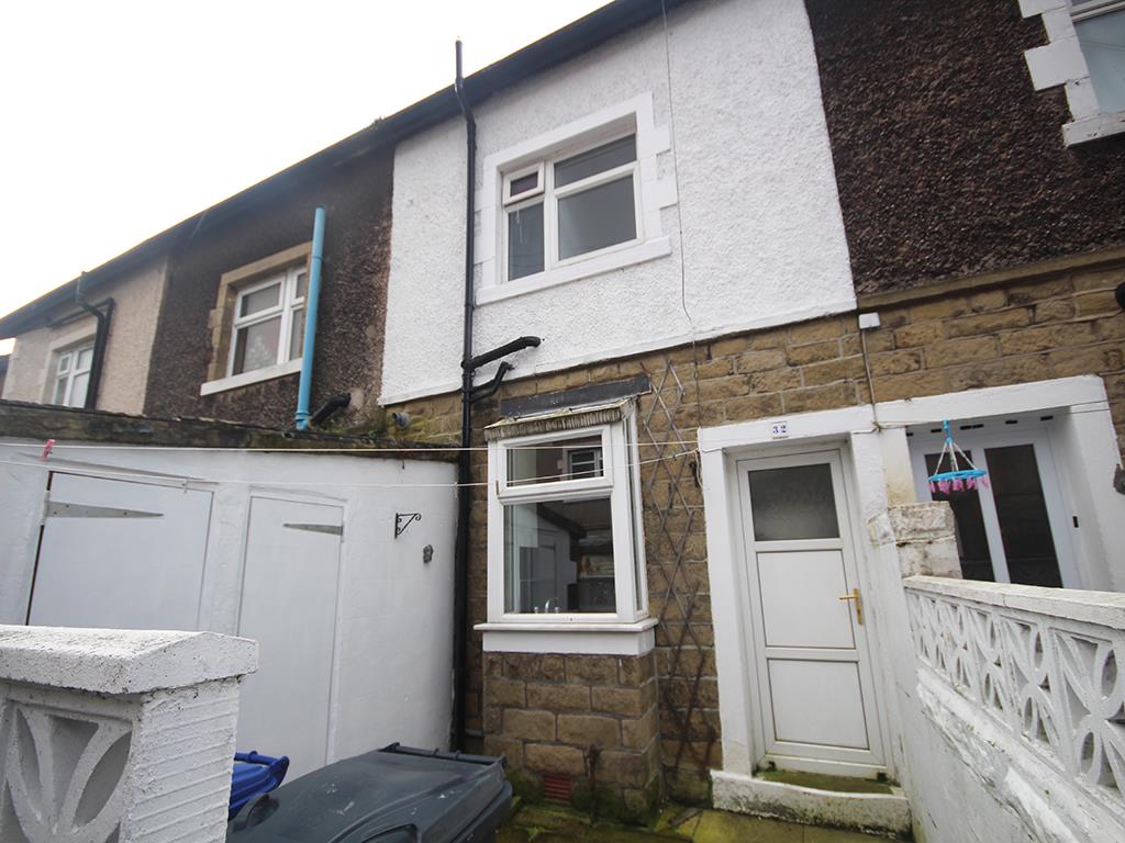 2 bedroom mid terrace house To Let in Barnoldswick - IMG_5379.jpg